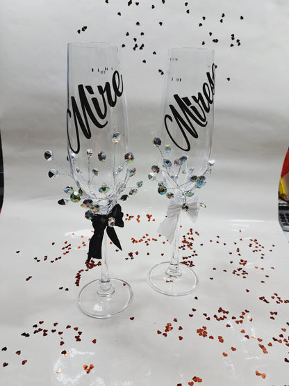 Pahare Mire și mireasă alb negru cristale