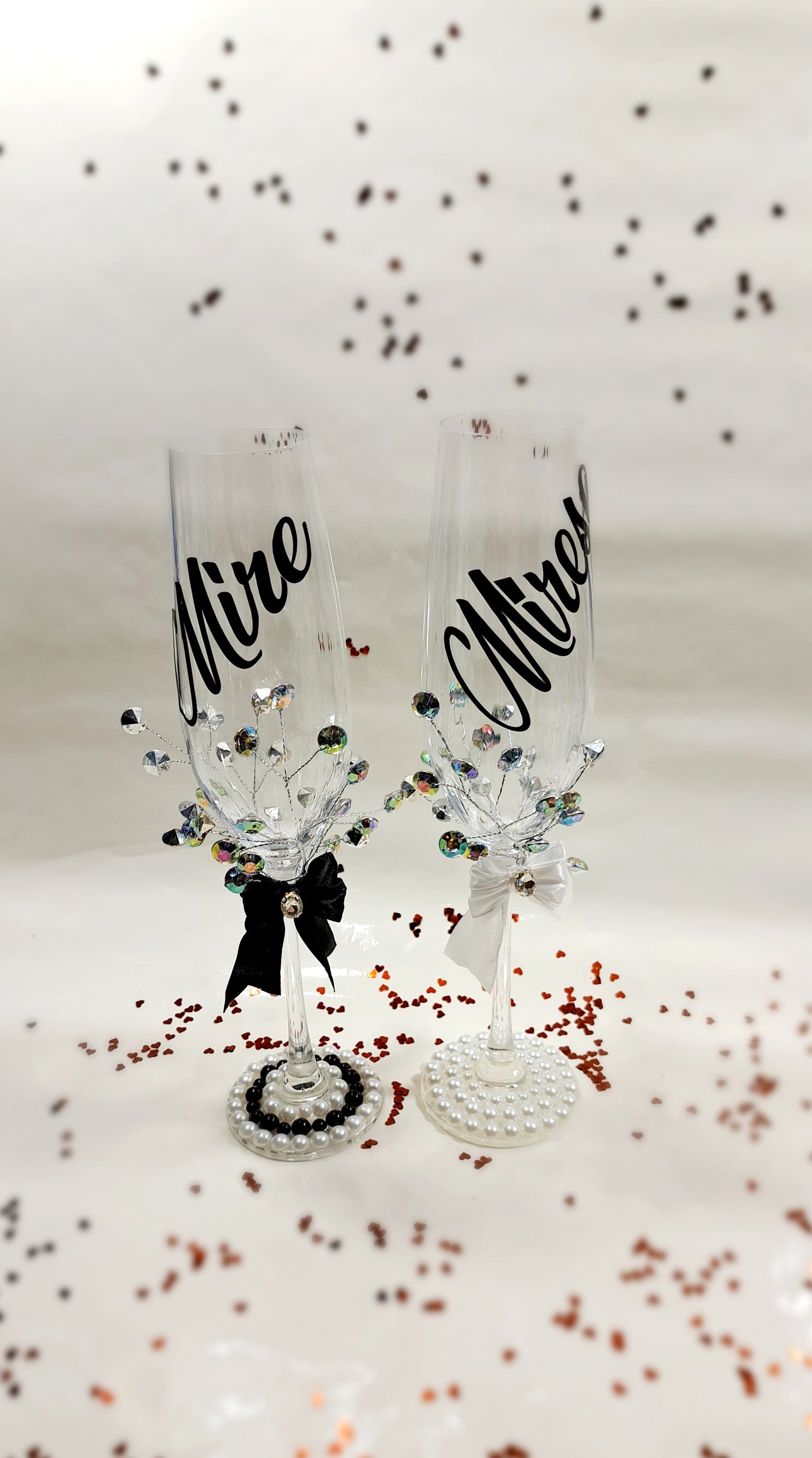 Pahare Mire și mireasă alb negru cristale