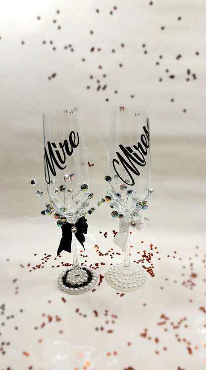 Pahare Mire și mireasă alb negru cristale