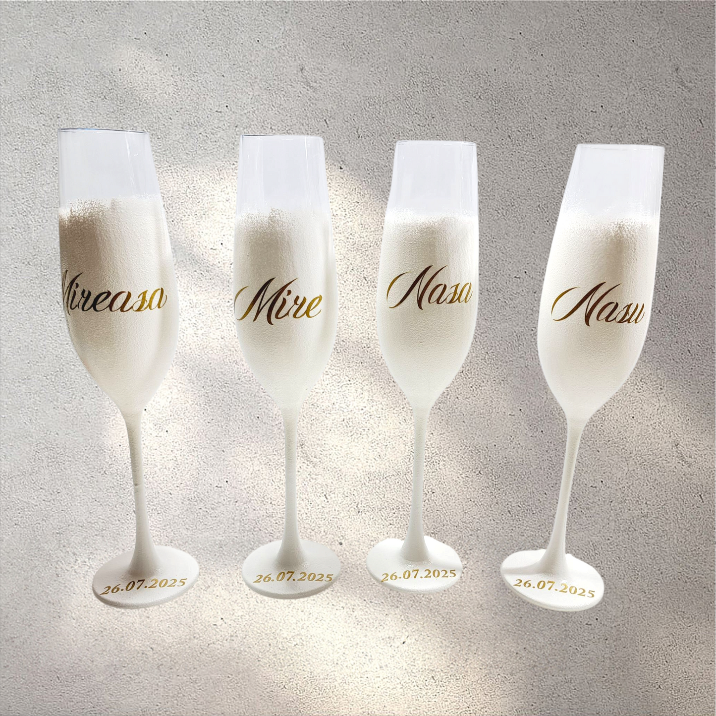 Set 4 Pahare Mire și mireasă alb auriu personalizate