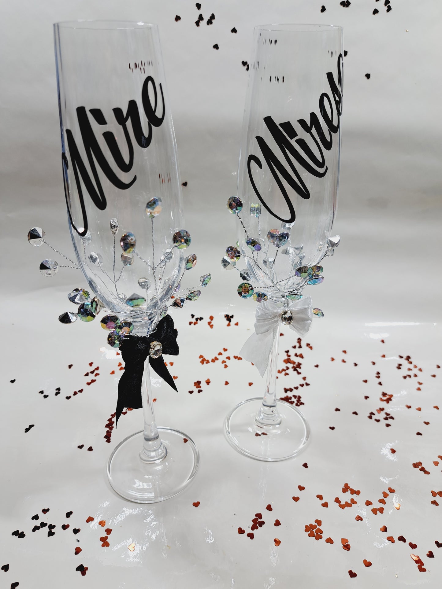 Pahare Mire și mireasă alb negru cristale