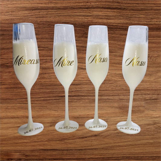 Set 4 Pahare Mire și mireasă alb auriu personalizate