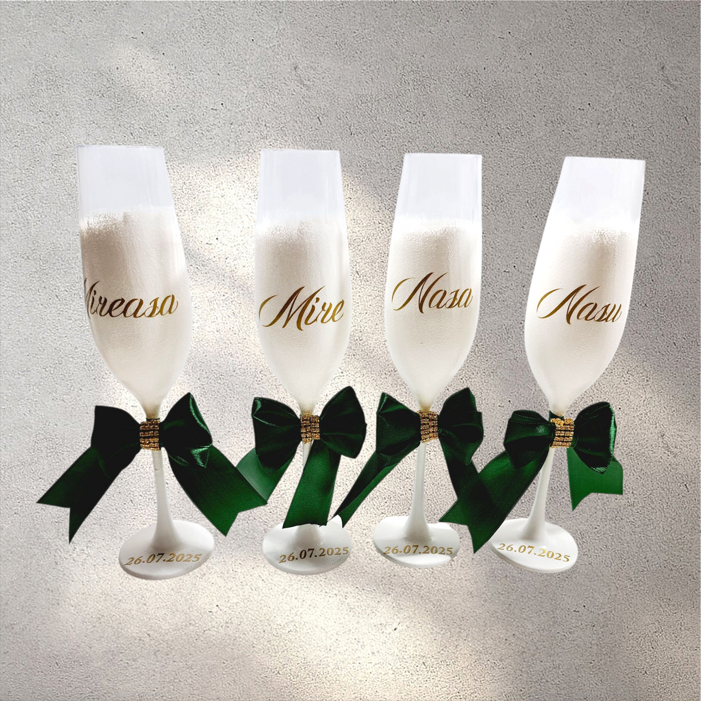 Set 4 Pahare Mire și mireasă alb auriu personalizate