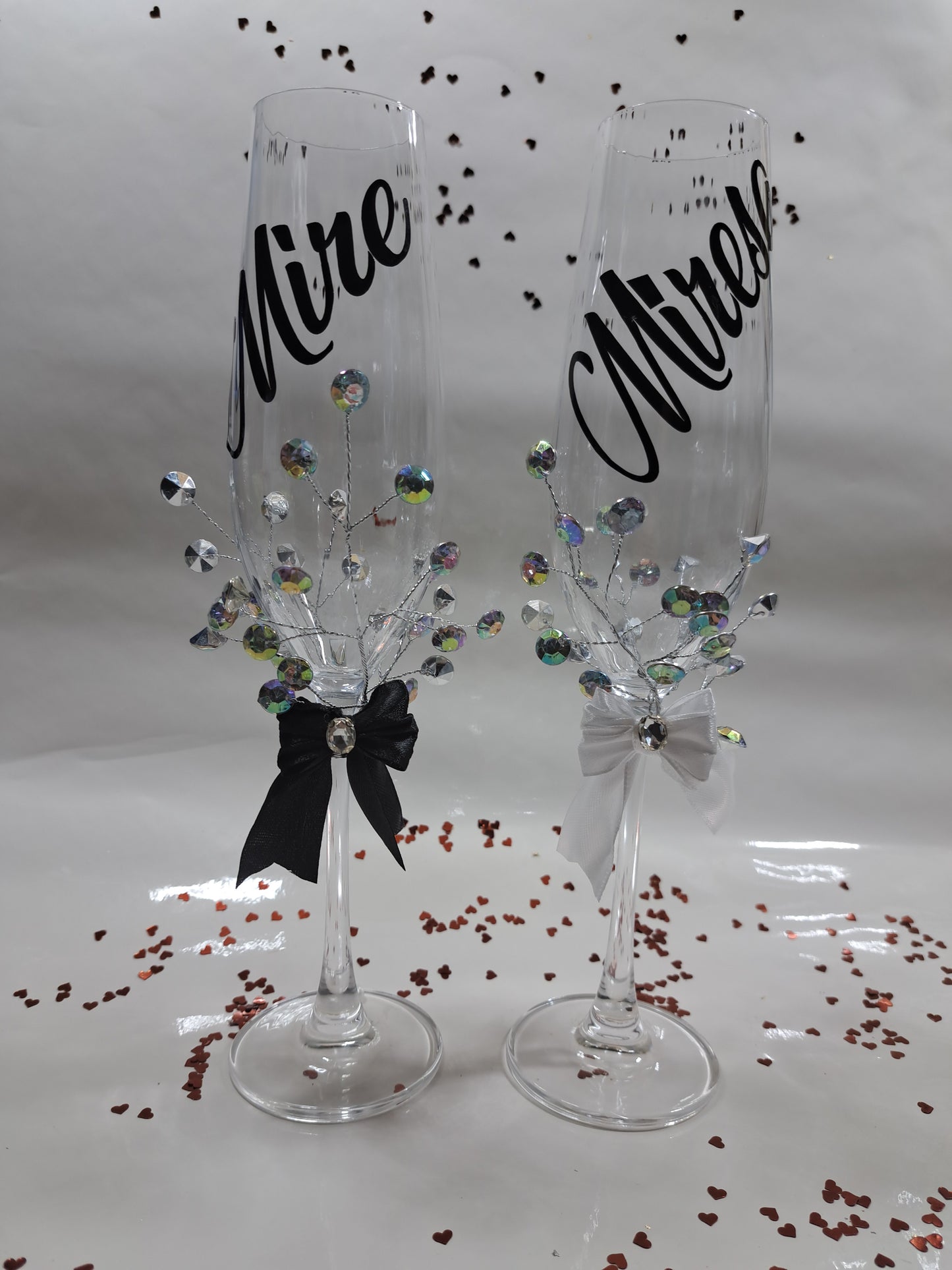 Pahare Mire și mireasă alb negru cristale